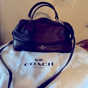 Authentic Coach Chocolate Pebbled Leather Shoulder Bag👜